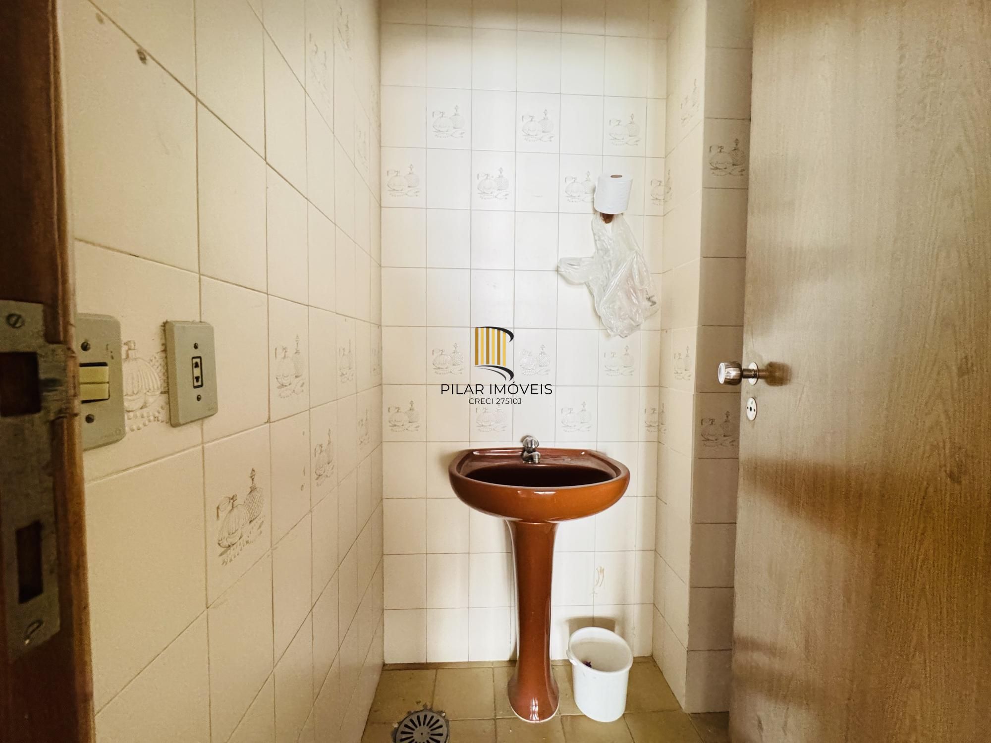 Sala Comercial 1 dormitório no bairro Centro Histórico