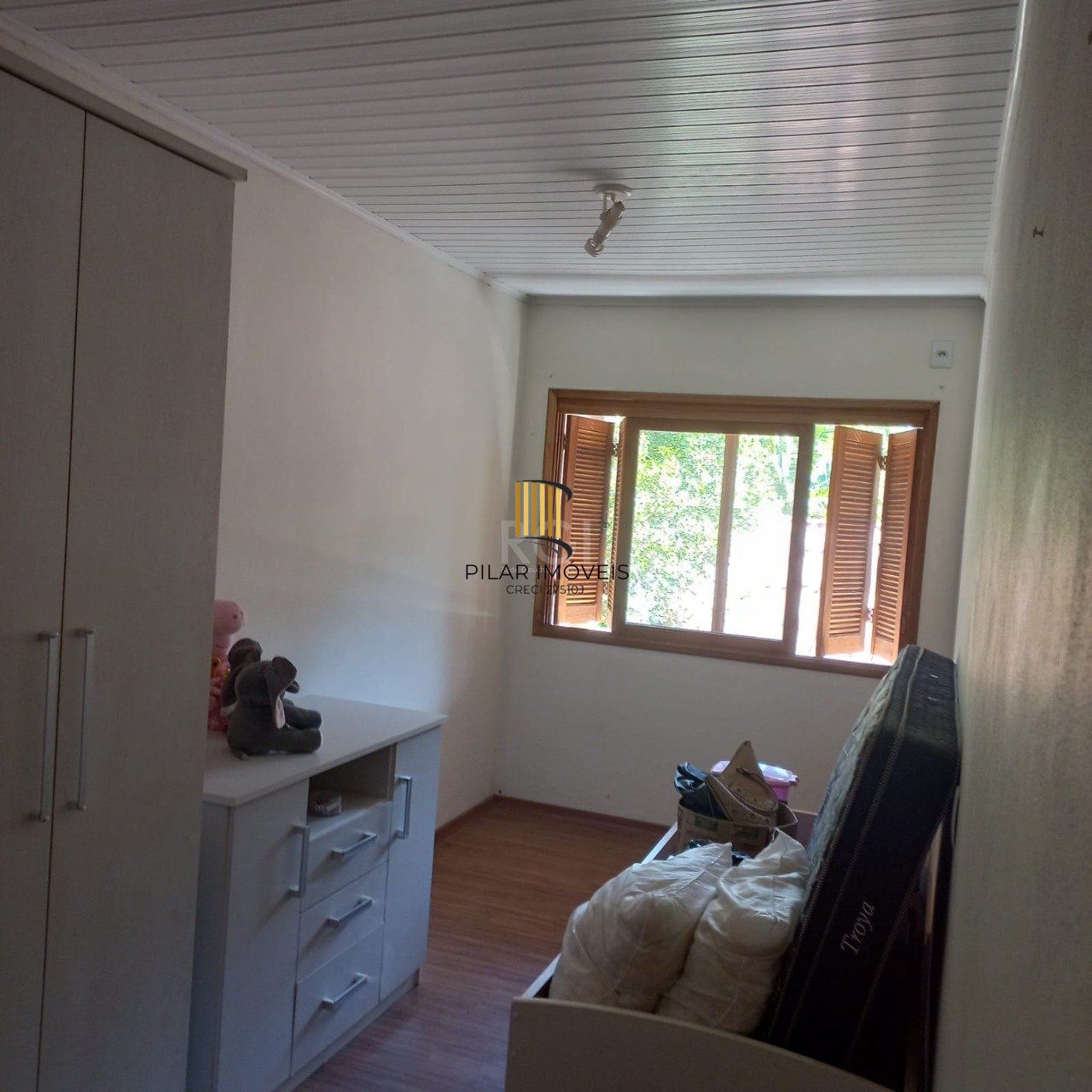 2 Casa com 4 quartos, 2 vagas de garagem, no bairro Belém Novo, Porto Alegre/RS     