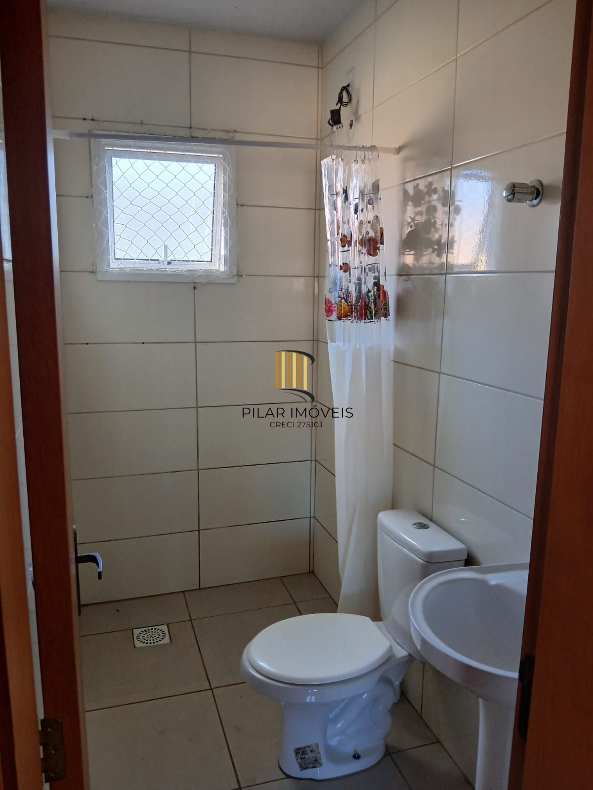 Casa com 02 quartos e 02 vagas no Bairro Costa Gama