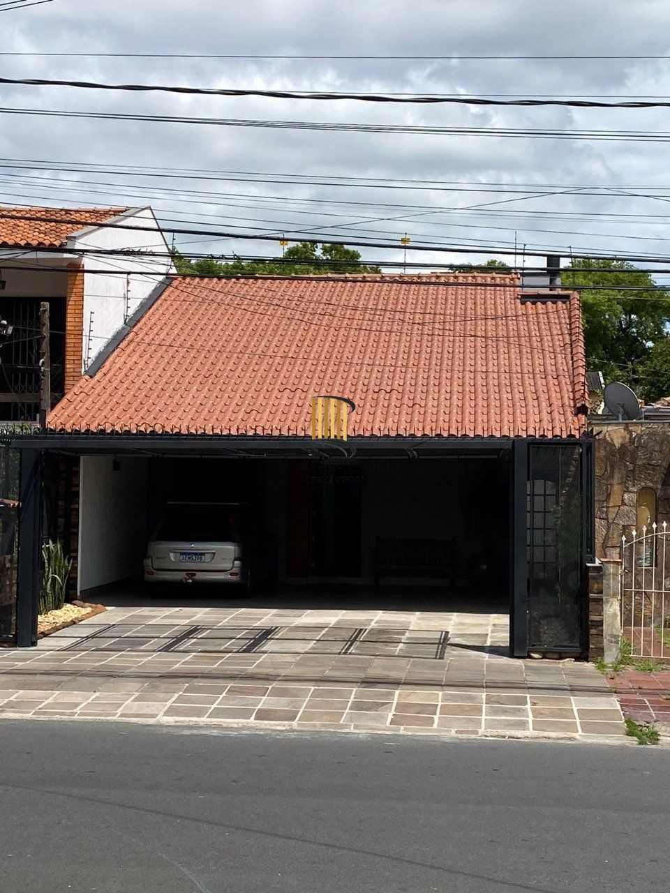 Casa 4 dormitórios no bairro Partenon