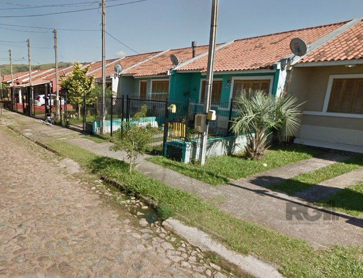 Casa com 2 quartos, churrasqueira, no bairro Hípica, Porto Alegre/RS