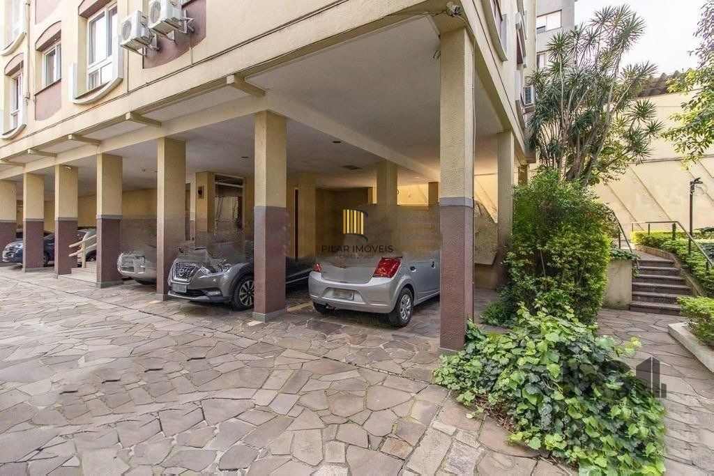 Apartamento 3 dormitórios 1 suíte e 2  vagas com 90m² no  bairro Petrópolis Porto Alegre RS
