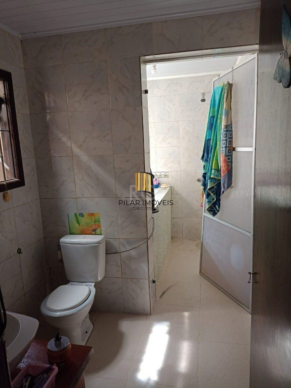 Casa 3 dormitórios, sendo 1 suites, 9 vagas - bairro Ponta Grossa Porto Alegre RS