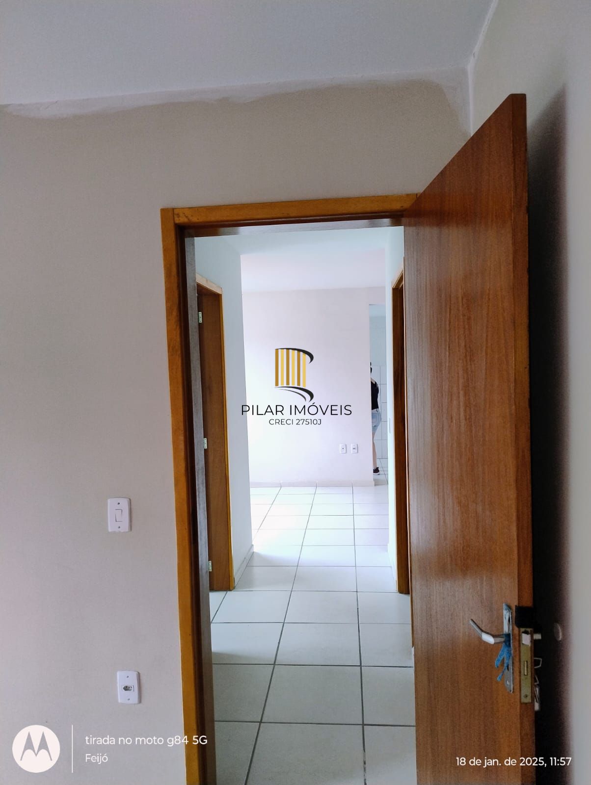 Apartamento com 02 quartos e 01 vaga no Bairro Chapéu do Sol