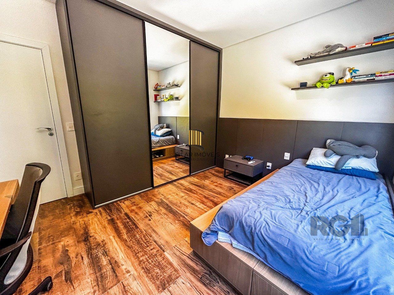 Casa Condominio 3 Dormitório(s) Bairro Pedra Redonda