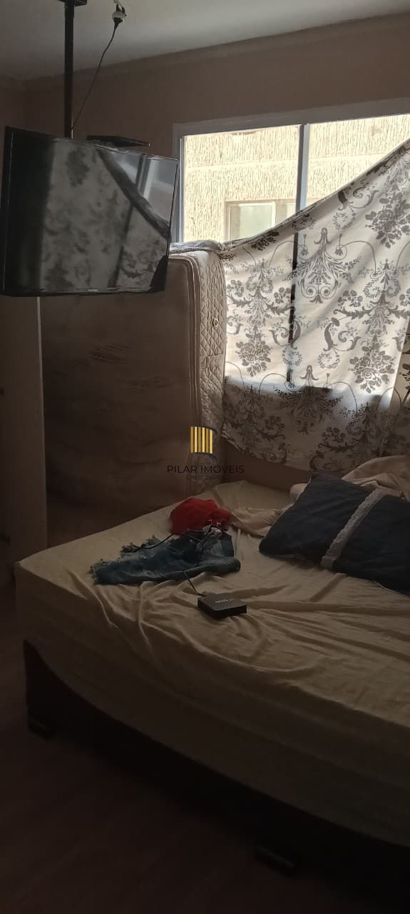 Apartamento com 02 quartos e 01 vaga no Bairro Jardim Leopoldina Porto Alegre