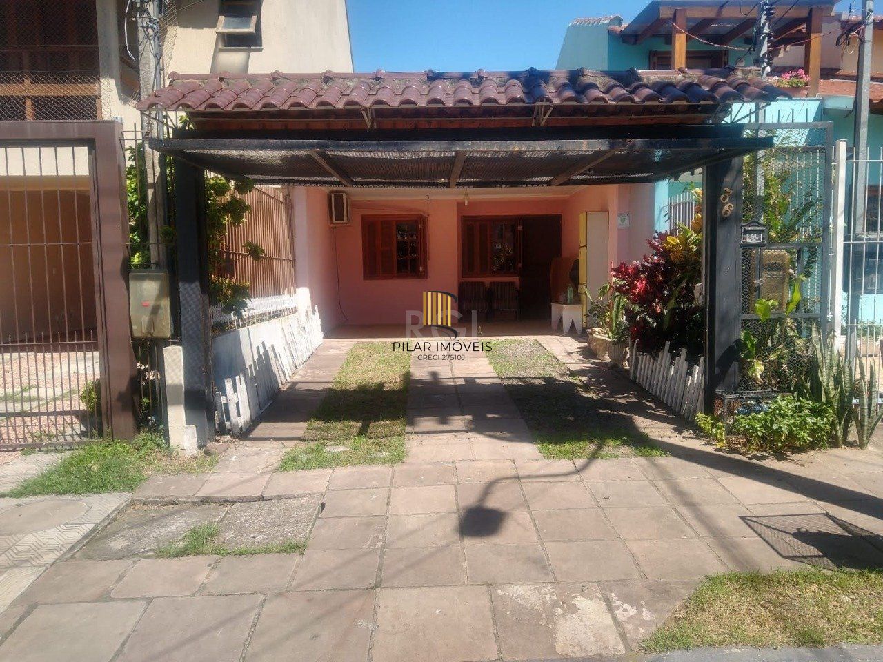 Casa, 2 dormitórios, 2 banheiros, 2 vagas de garagem, no bairro Aberta dos Morros, Porto Alegre/RS - Pilar Imóveis