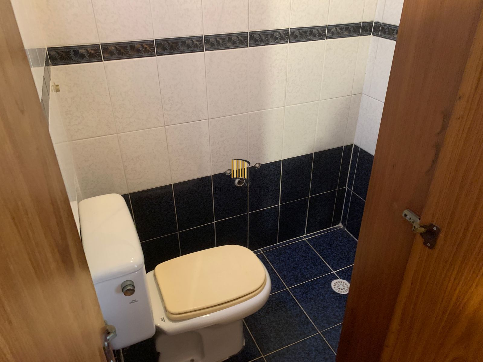 Apartamento 3 dormitórios com 2 banheiros e garagem no Menino Deus
