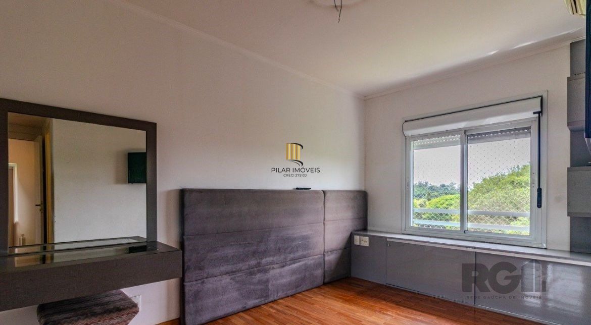 Casa em Condomínio com 04 Quartos - 4 vagas, 200,36 m² de área privativa - LOMBA DO PINHEIRO