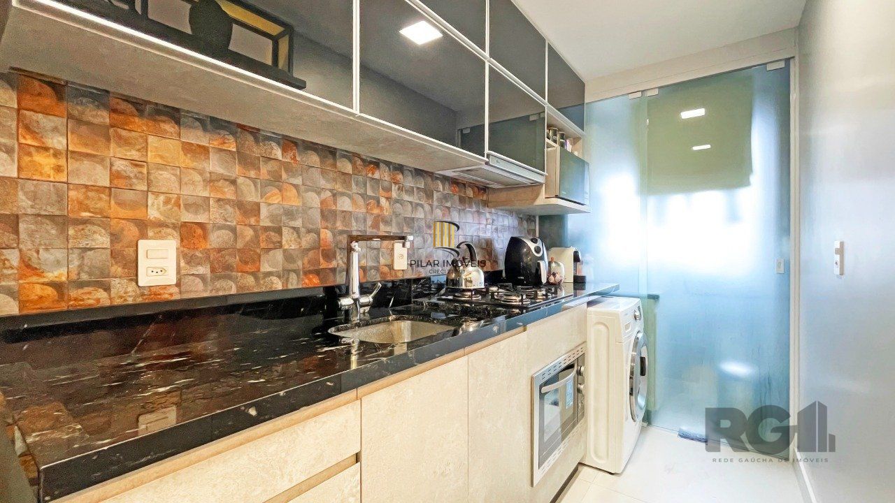 Apartamento dois dormitórios com duas vagas de garagem na Cidade Baixa