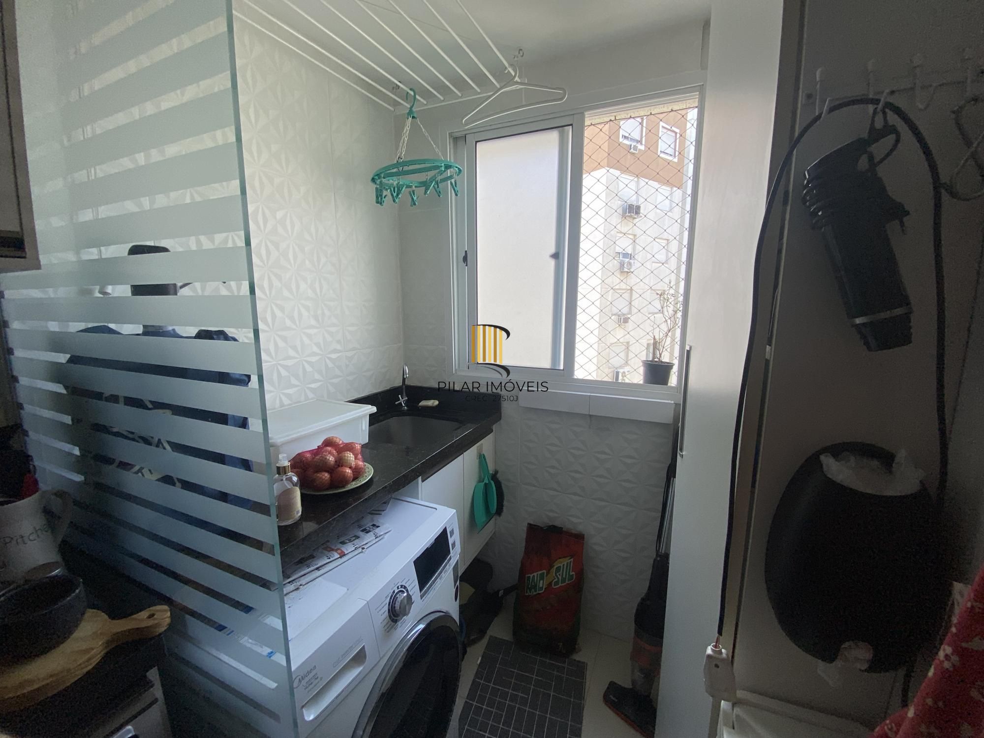 Apartamento de 2 quartos, suíte, semimobiliado, no bairro Vila Ipiranga.