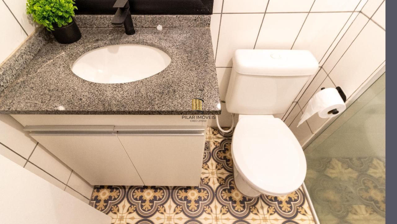 Apartamento com 03 quartos e 01 vaga escriturada no Bairro Camaquã
