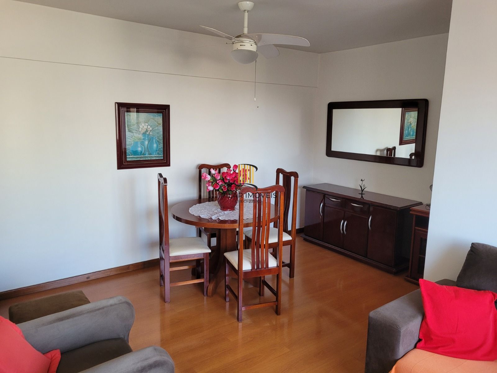 Apartamento com 02 quartos, 02 banheiros e 01 vaga no Centro Histórico