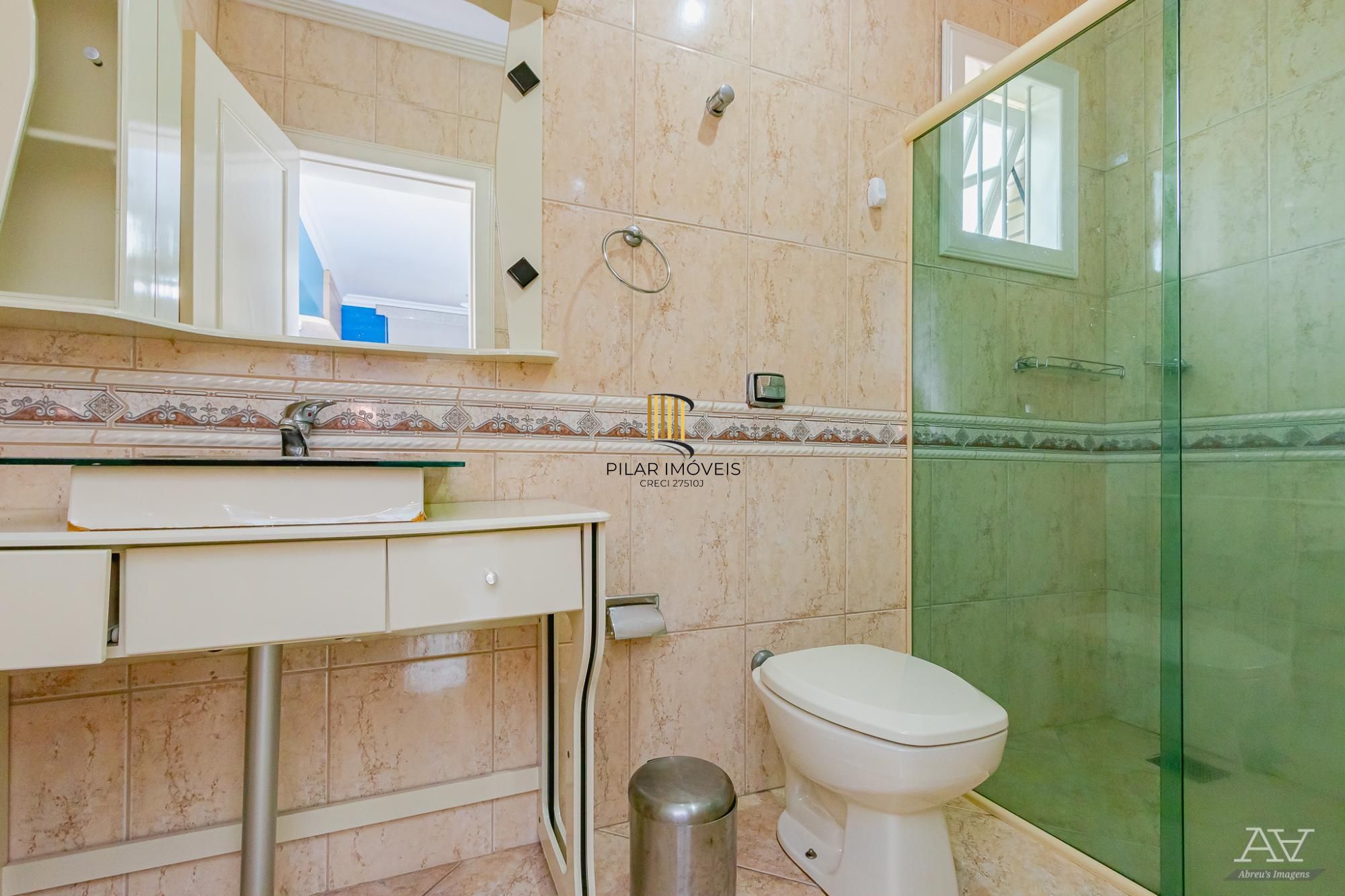 Linda Casa com 3 suítes no Santa Fé