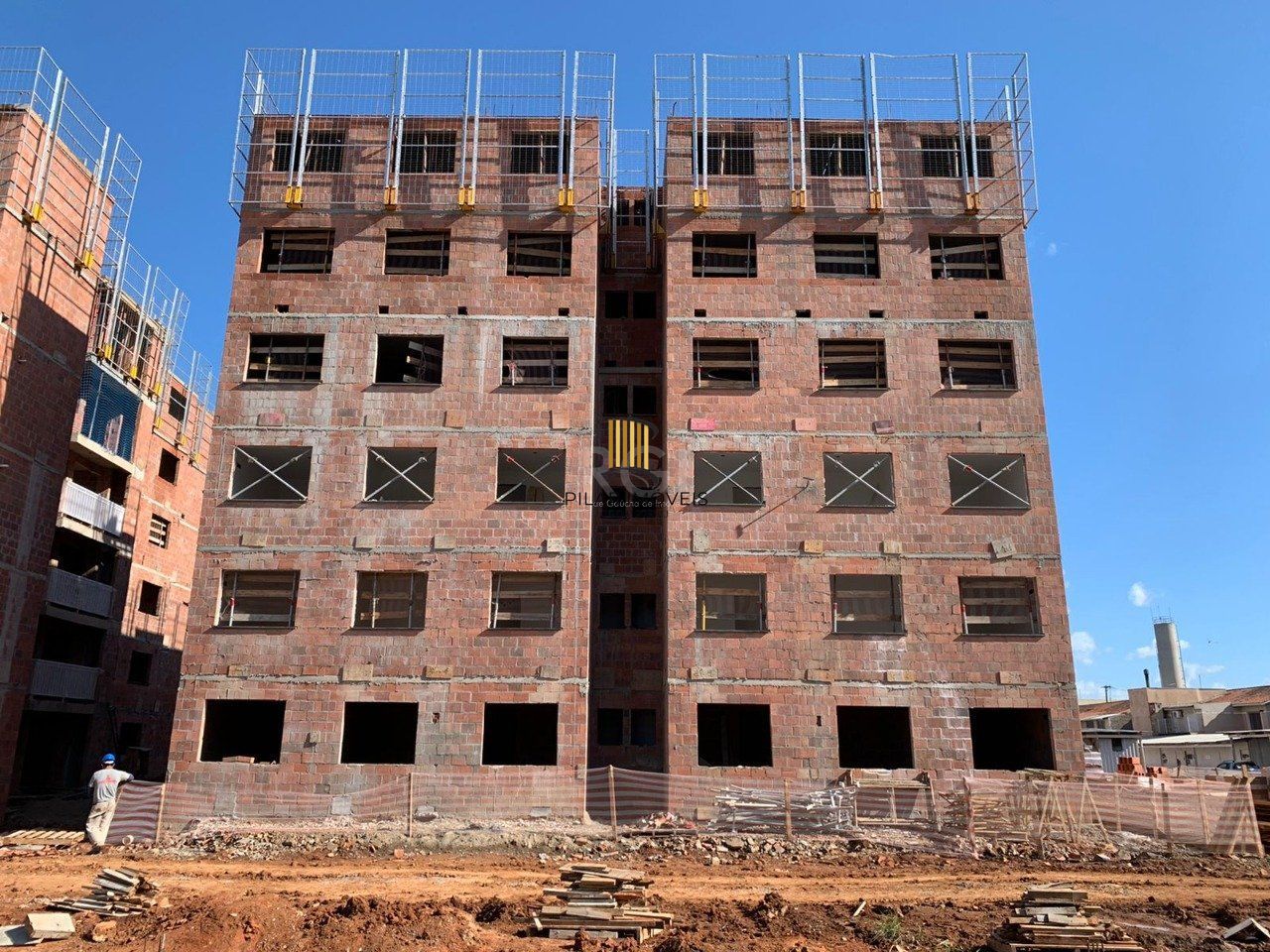 Apartamento em construção de 3 dormitórios no bairro Igara em Canoas