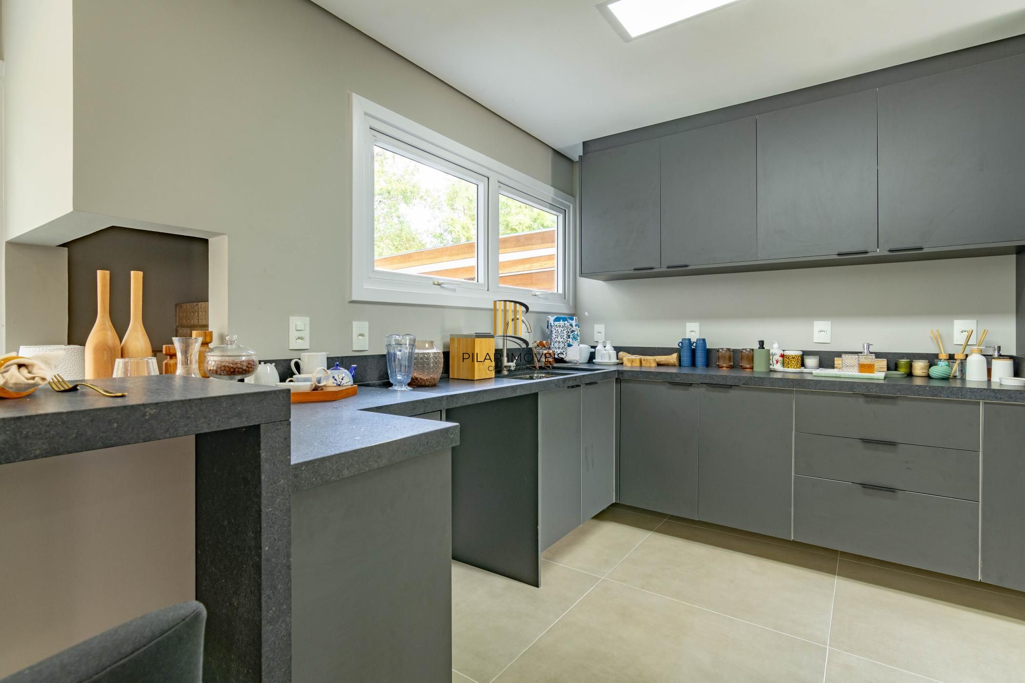 Casa de Condomínio 3 dormitórios no bairro Ipanema