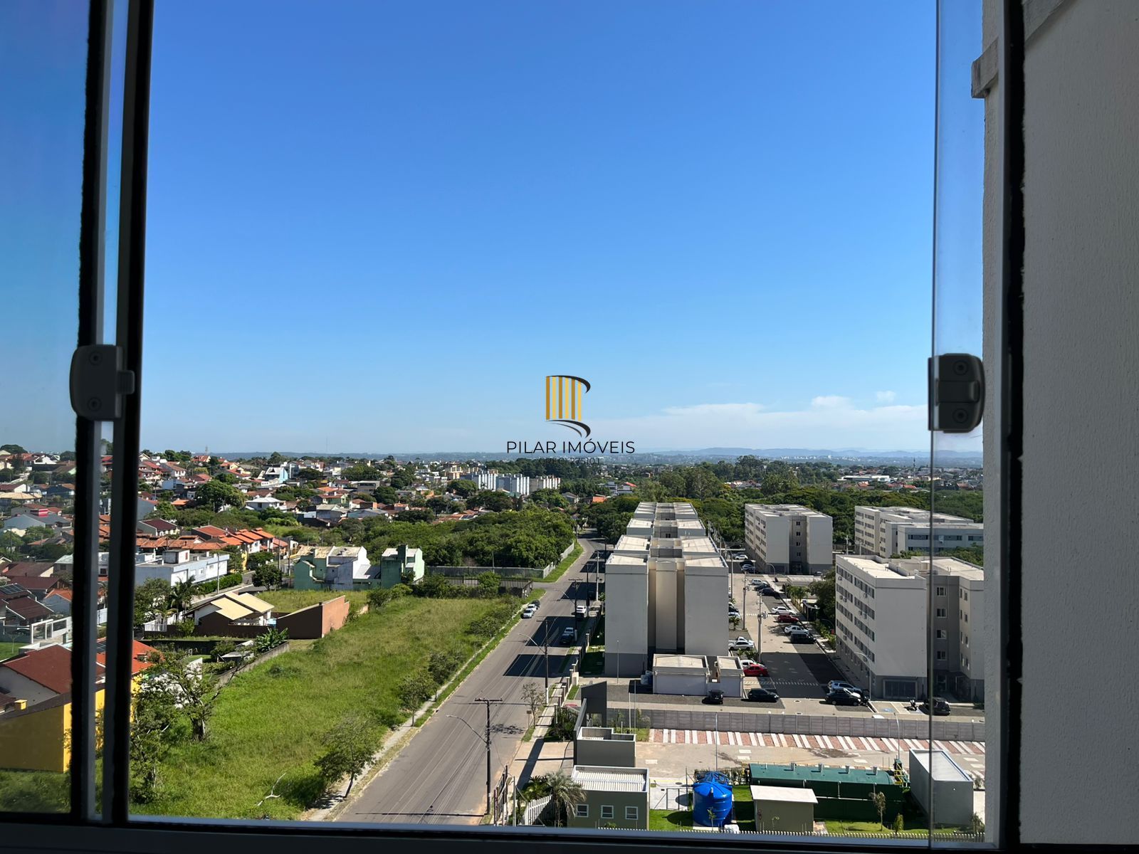 Apartamento com 02 quartos e 01 vaga escriturada no Bairro Parque Santa Fé