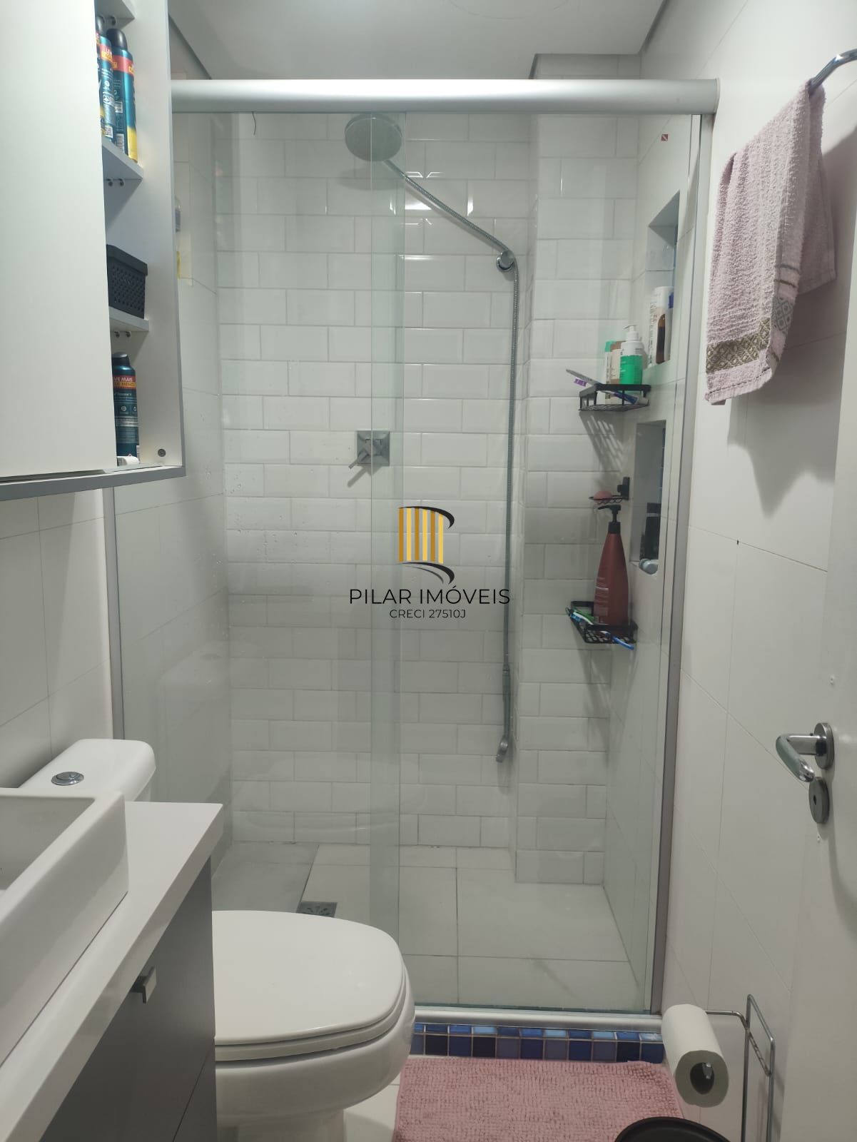 Cobertura com 02 quartos e 01 vaga coberta no Bairro Santana Porto Alegre