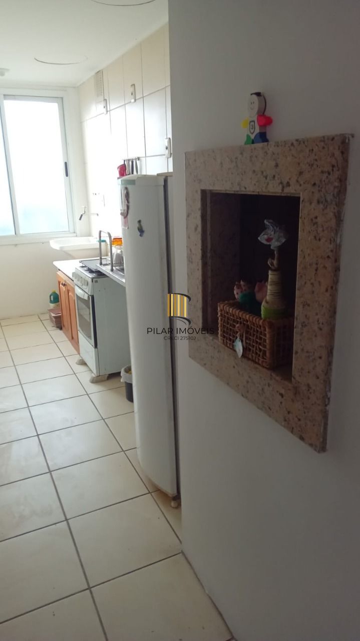 Apartamento 2 dormitórios , churrasqueira , elevador , 1 vaga de garagem descoberta !