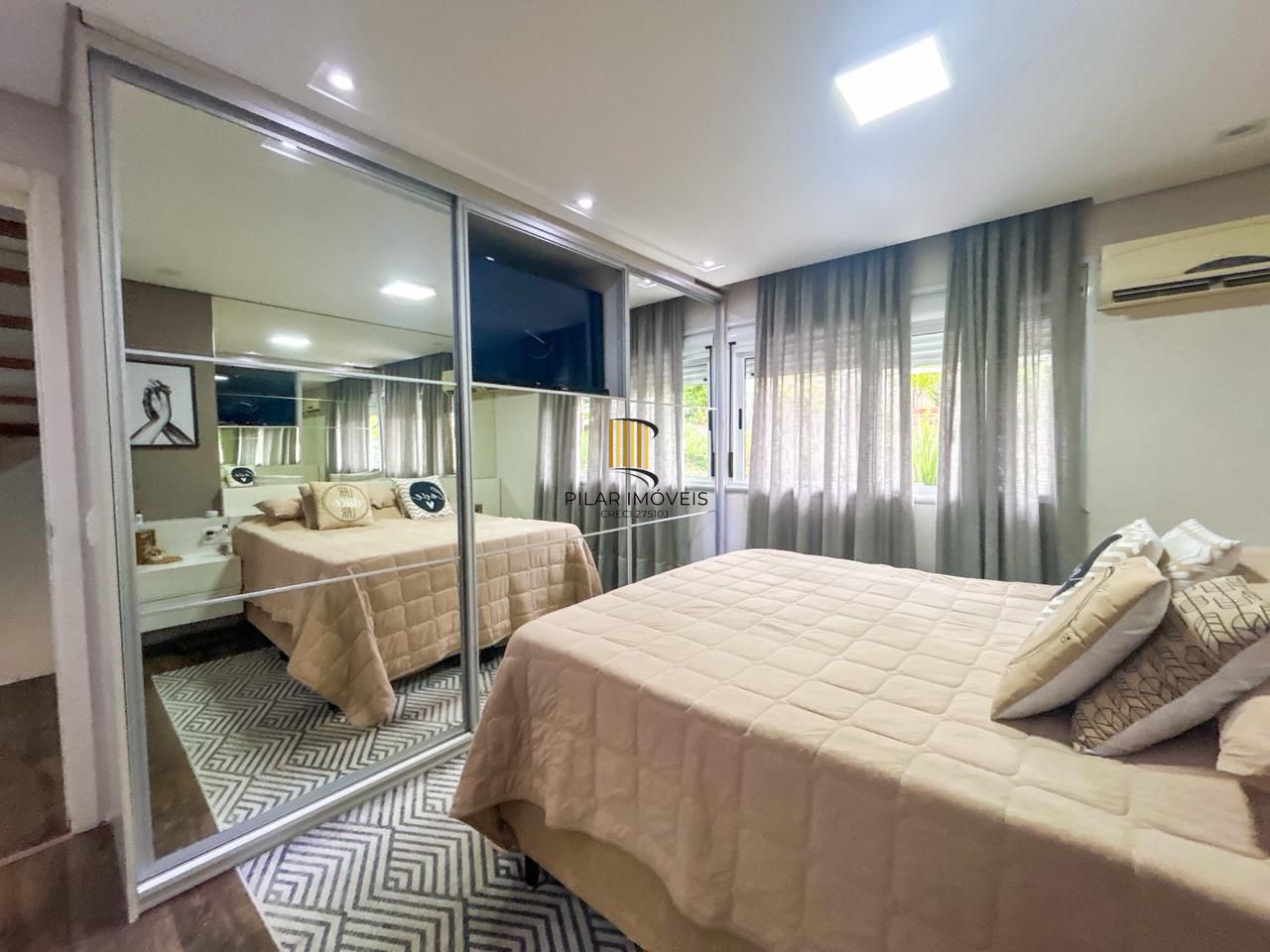 Casa em Condomínio com 03 quartos, 01 suíte e 02 vagas cobertas - Teresópolis