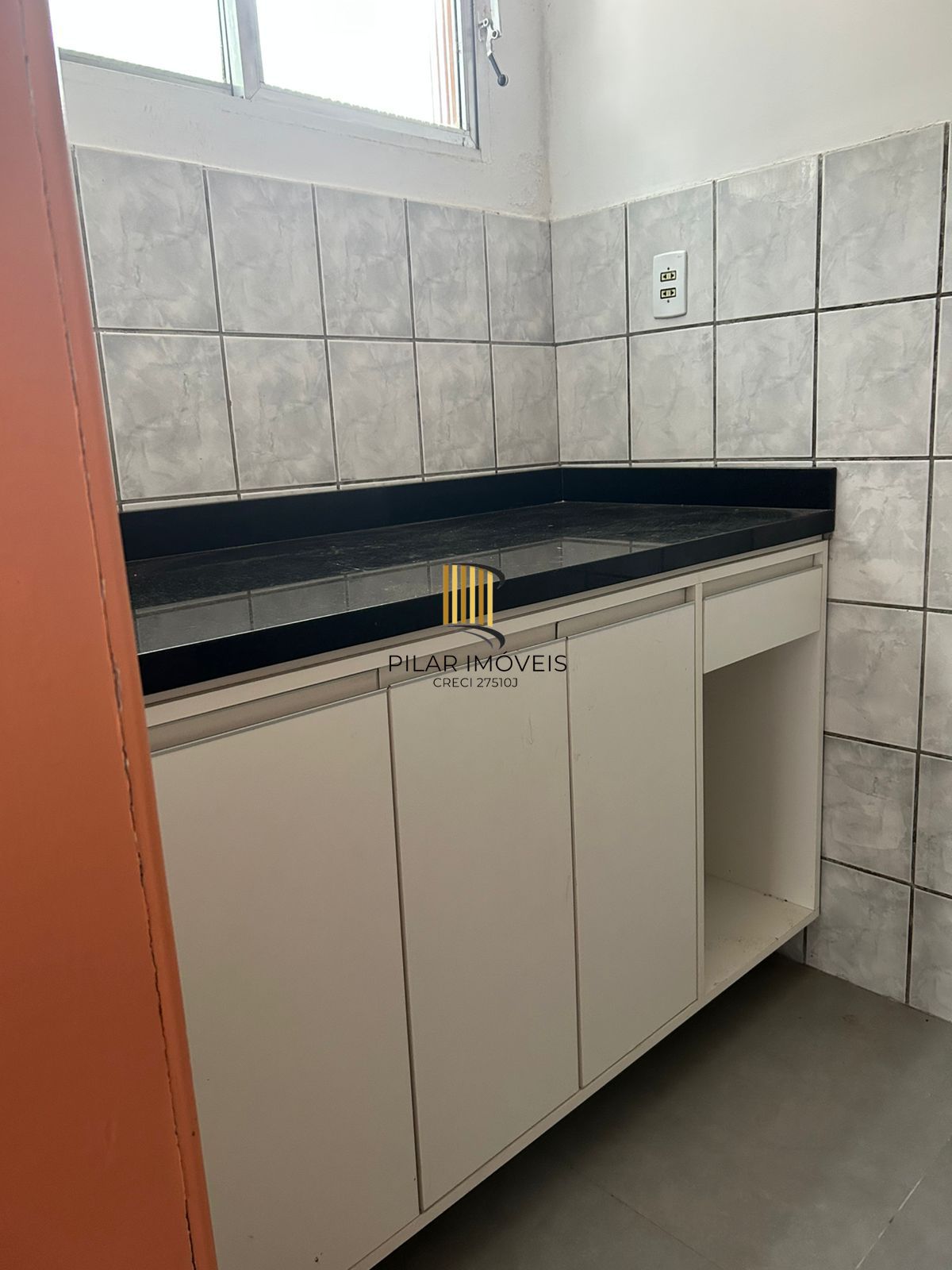 Casa 2 dormitórios no bairro Guarujá