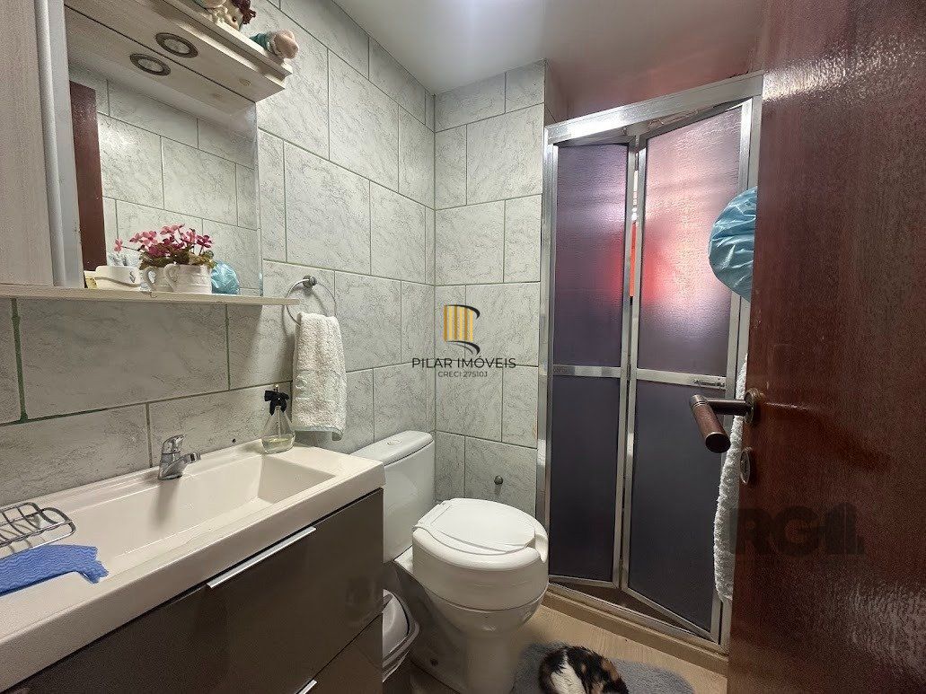 Apartamento a venda, dois dormitórios mobiliado no bairro Cristal.