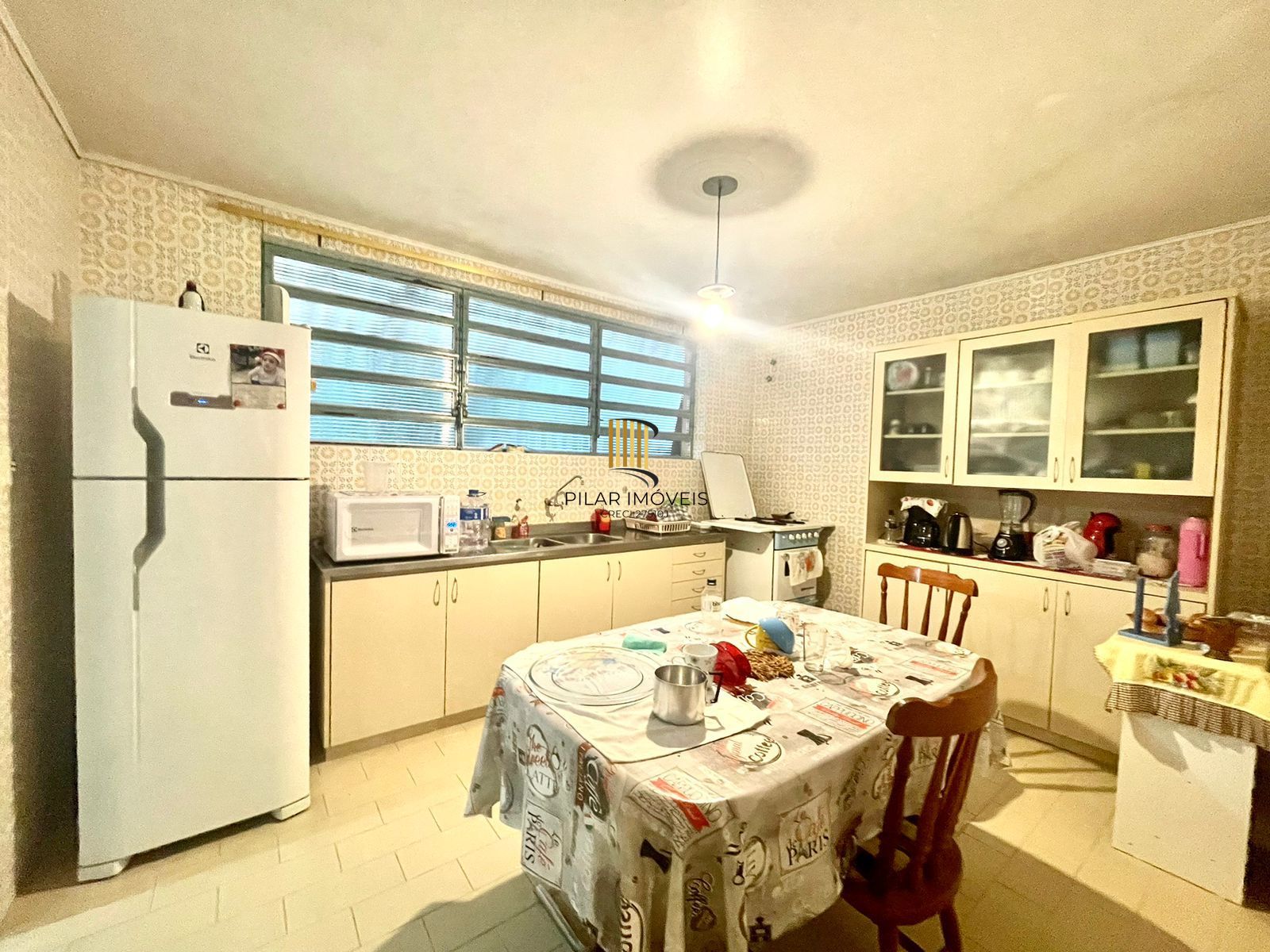 Sobrado Com 4 dormitórios, 1 suíte e 228M² no Bairro Petrópolis -Porto Alegre/RS