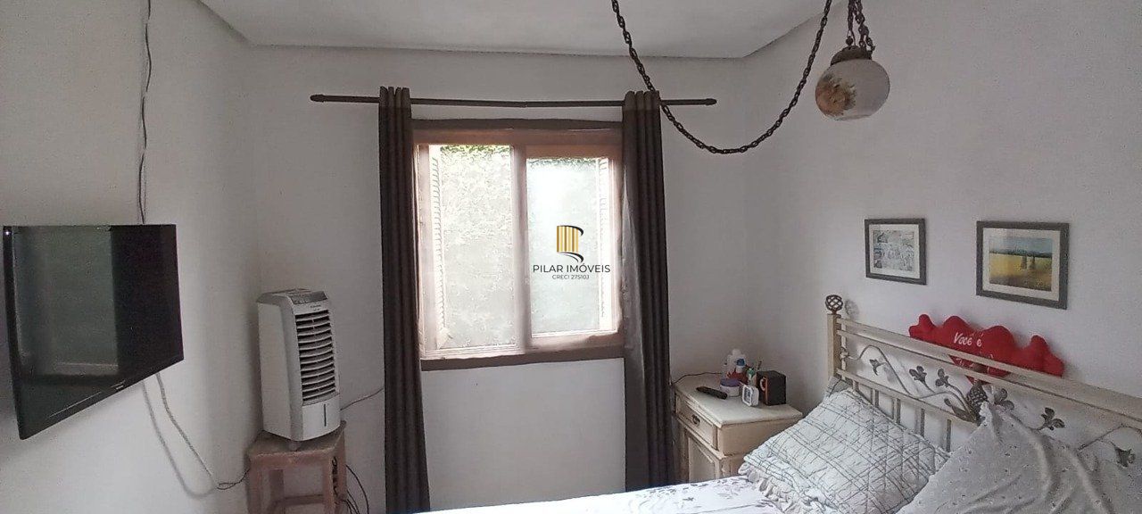 Casa em condomínio com 02 dormitórios