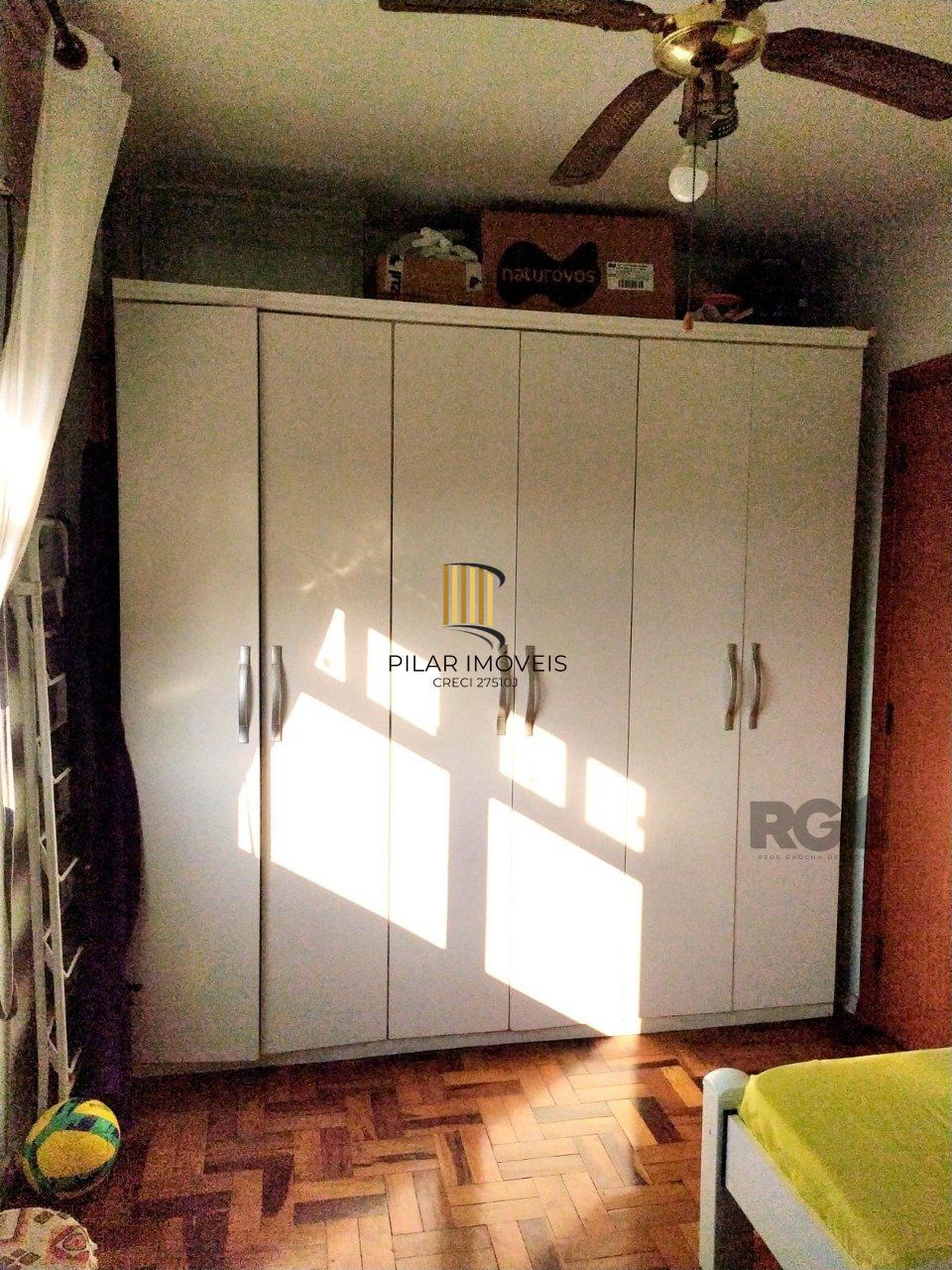 Apartamento de 2 dormitórios com vaga no bairro Petrópolis