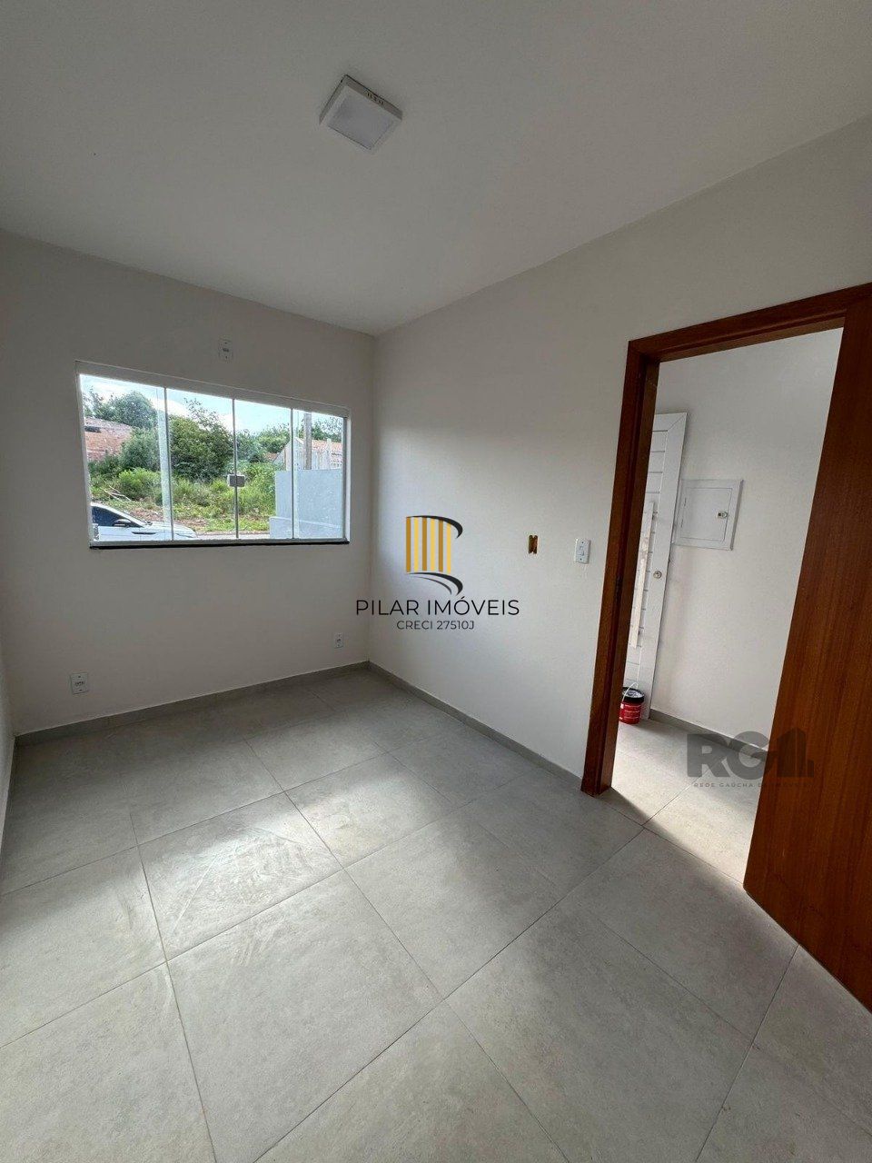 Casa geminada, 2 quartos a venda no Bairro Olaria Canoas.