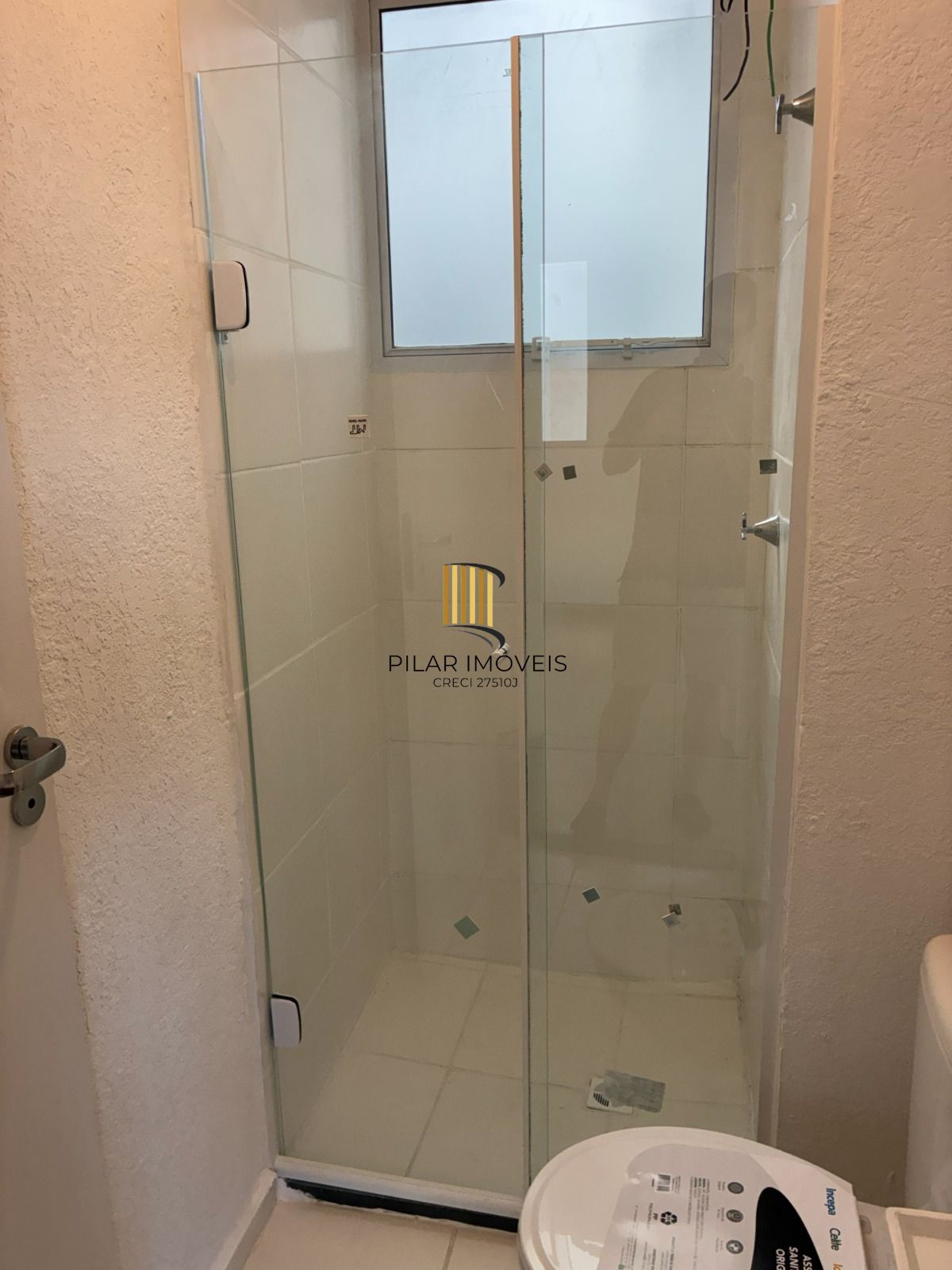 Apartamento com 02 quartos e 01 vaga no Bairro Santa Rosa de Lima em Porto Alegre