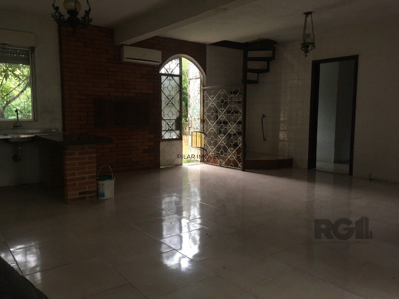 Casa 5 dormitórios no bairro Belém Novo