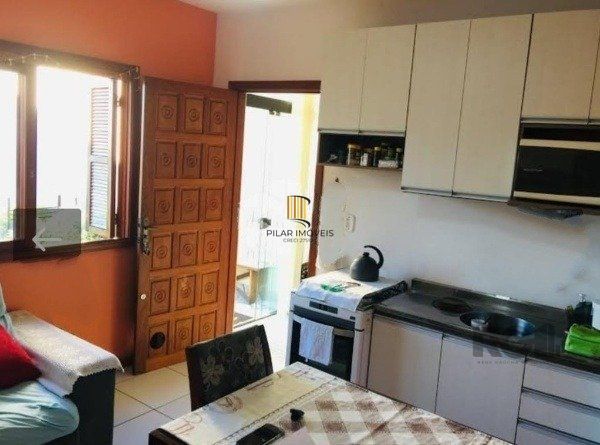 Casa de alvenaria com um quarto à venda no bairro Partenon, próximo à PUC, Aparicio, Bento Gonçalves e Salvador França, em Porto Alegre/RS