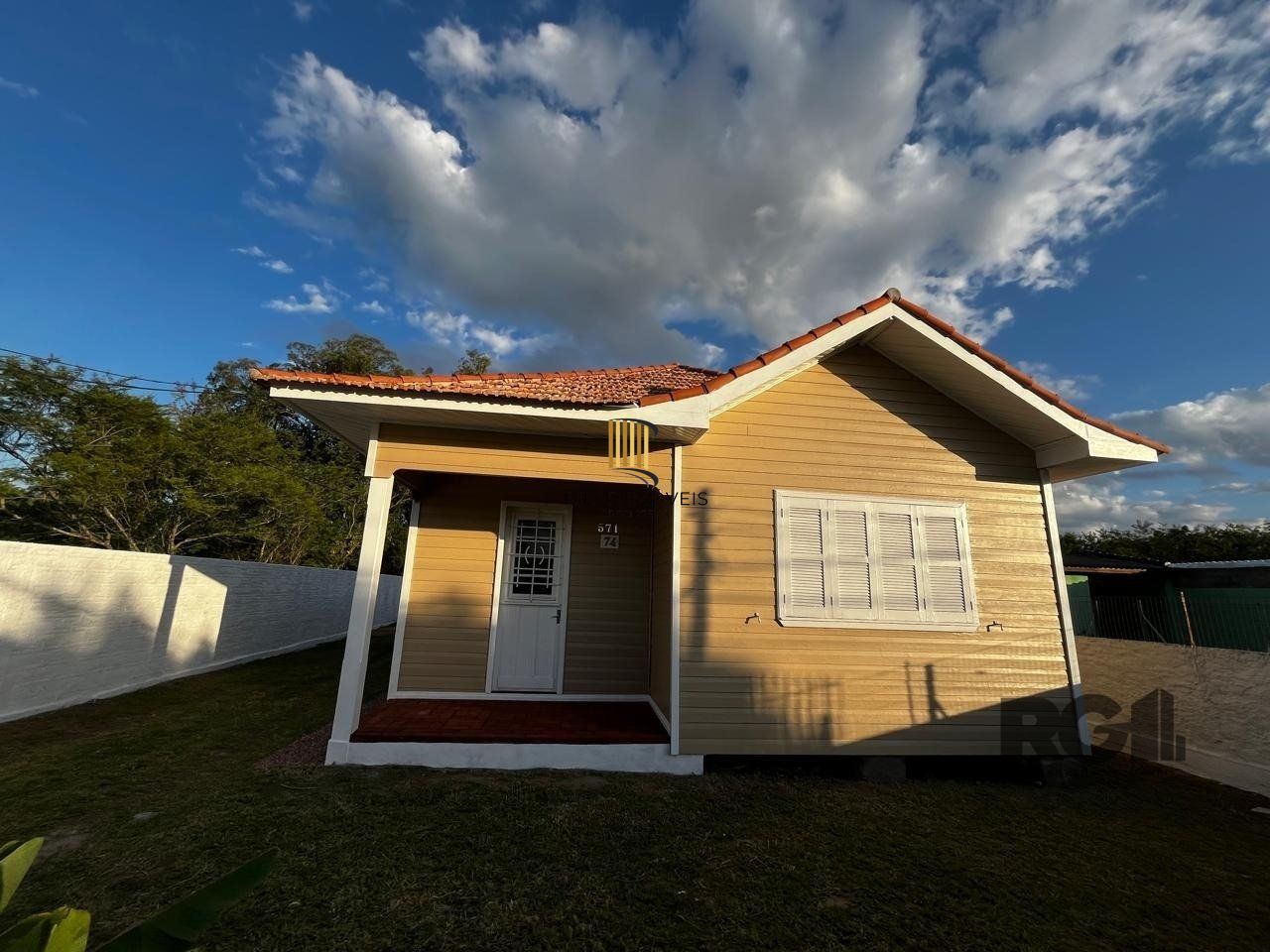Casa 3 dormitórios no bairro Belém Novo
