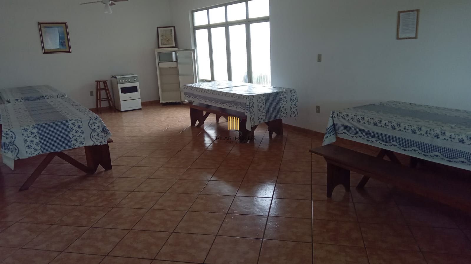 Apartamento de 2 dormitórios reformado com garagem escriturada fechada !
