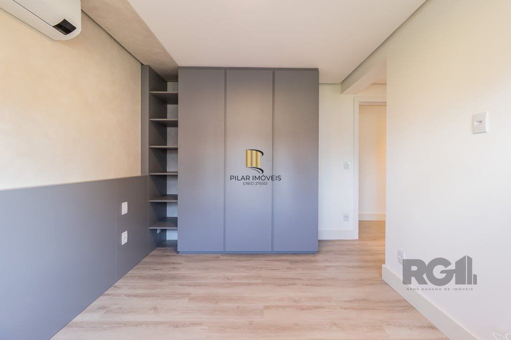 Apartamento para Venda - 130.07m², 3 dormitórios, sendo 3 suites, 3 vagas - Petrópolis