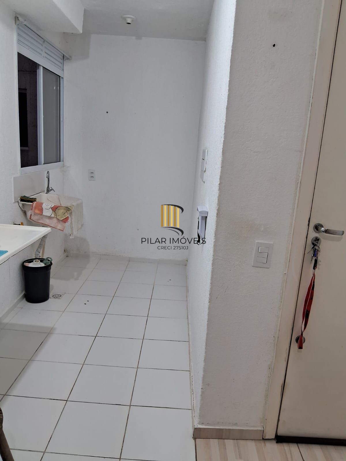 Apartamento 2 Dormitórios, 2º Andar, 01 vaga no Bairro Sarandi em Porto Alegre.
