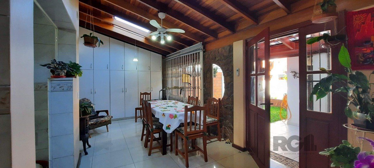 Casa Condominio para Venda - 129.58m², 3 dormitórios, sendo 1 suites, 3 vagas - Cavalhada