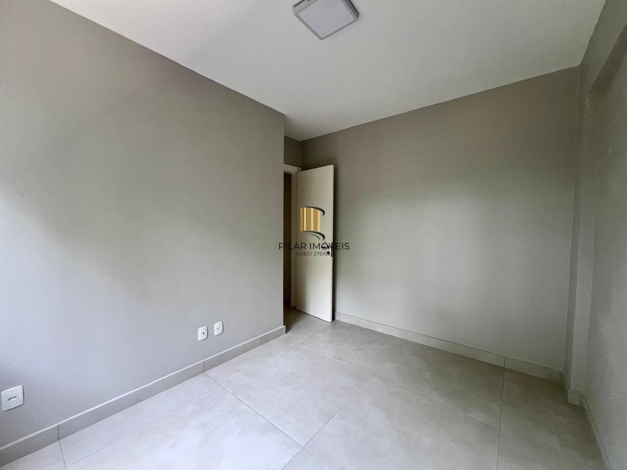 Apartamento 2 dormitórios no bairro Cavalhada