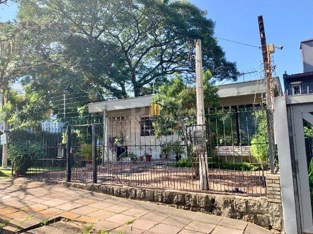 Casa de 3 dormitórios no bairro Bom Jesus