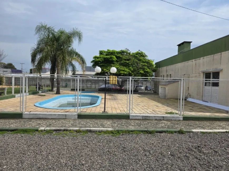 Apartamento com 02 quartos e 01 vaga no Bairro Restinga em Porto Alegre