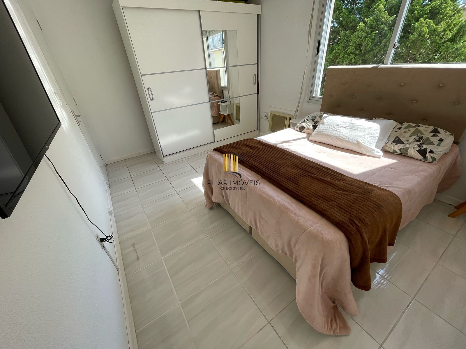 Apartamento com 02 quartos no Bairro Sarandi