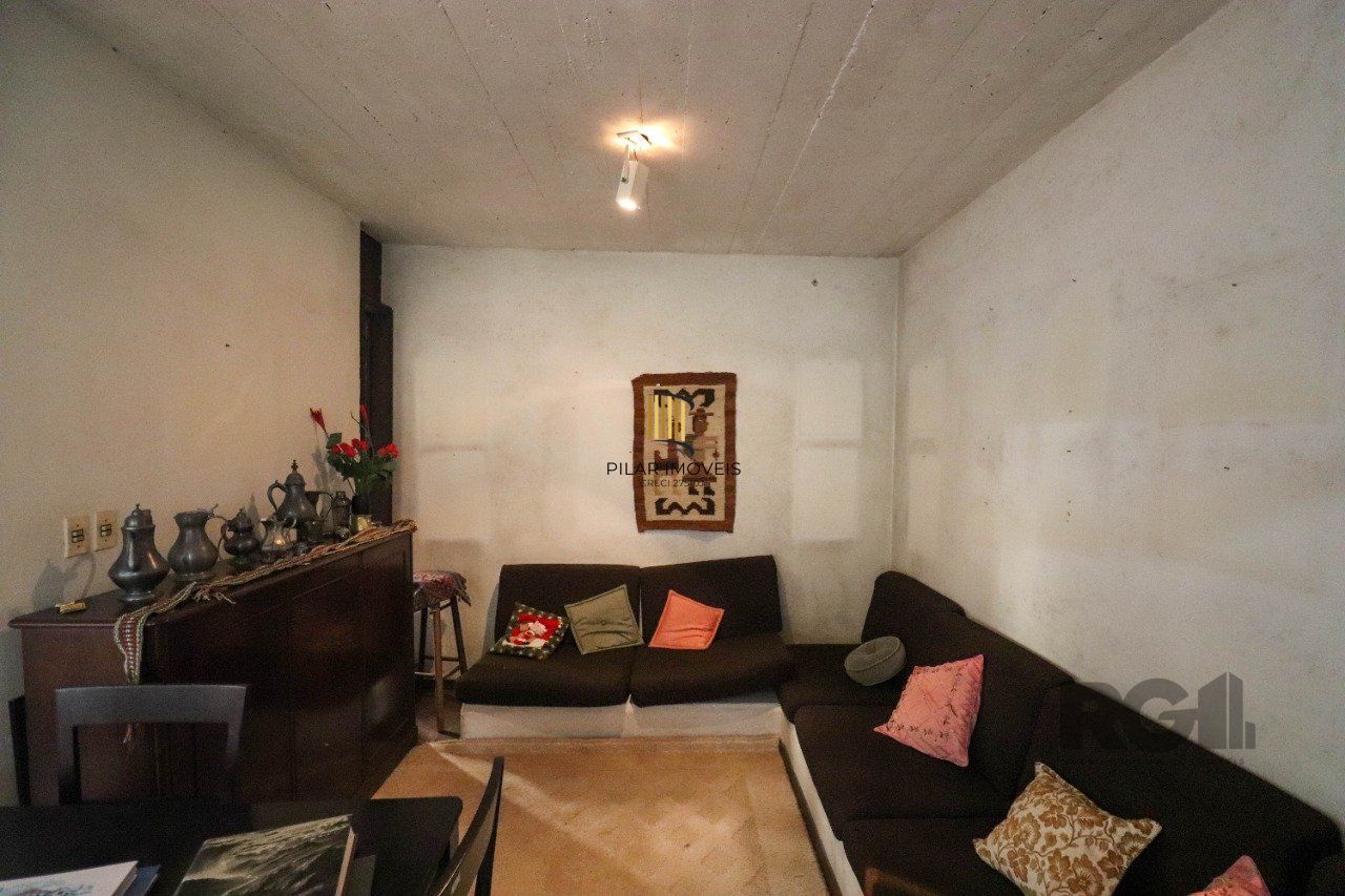 Casa para Venda - 523.36m², 6 dormitórios, sendo 2 suites, 2 vagas - Vila Conceição, Porto Alegre