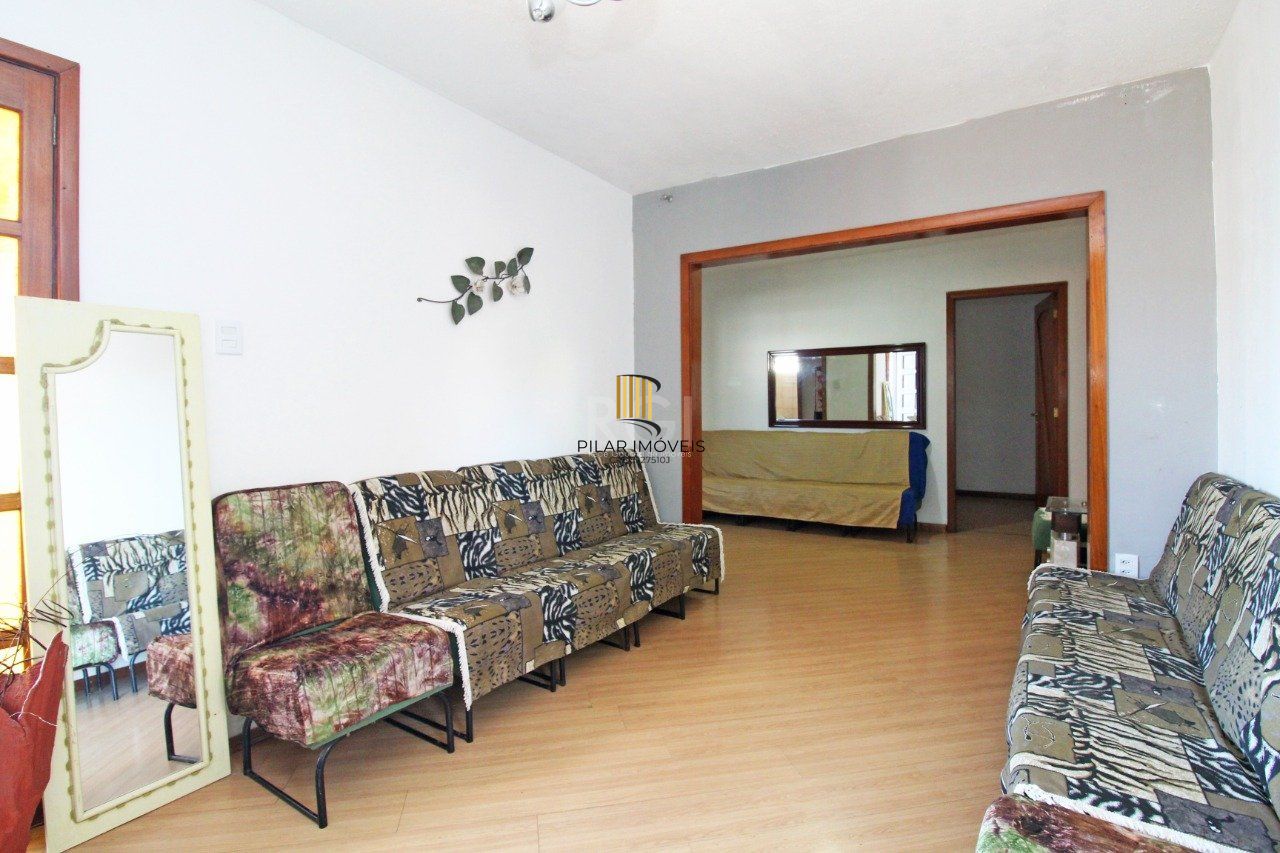 Casa 5 Dormitório(s) Bairro Camaquã