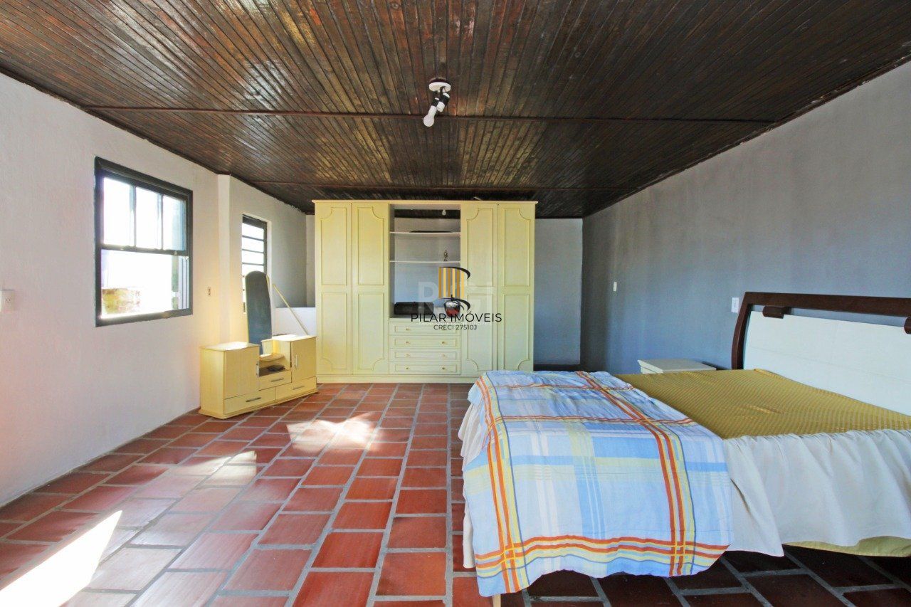 Casa 5 Dormitório(s) Bairro Camaquã
