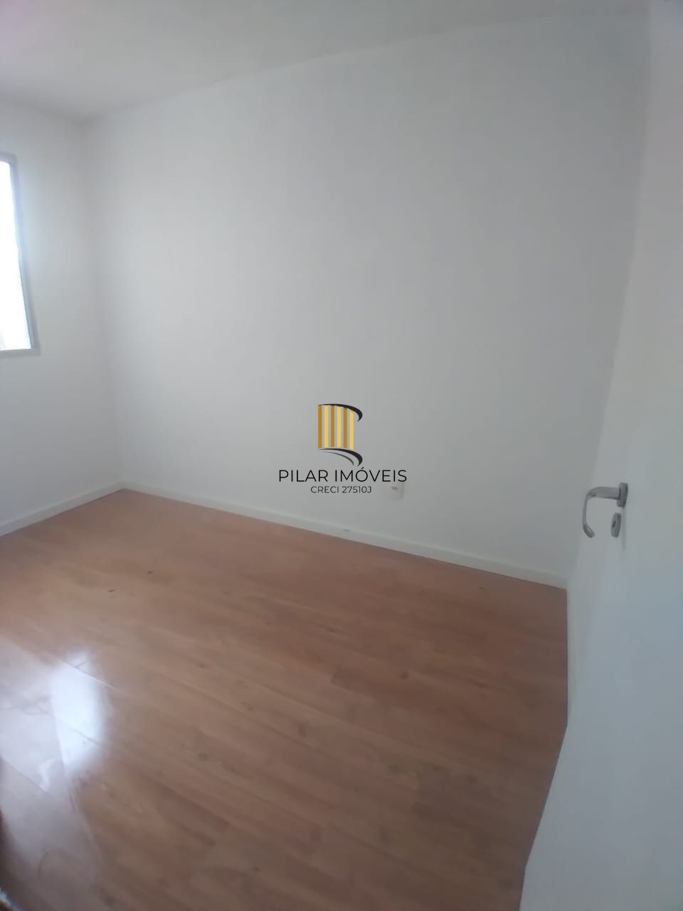 Apartamento com 02 quartos e 01 vaga à Venda no Bairro Sarandi, Porto Alegre/RS