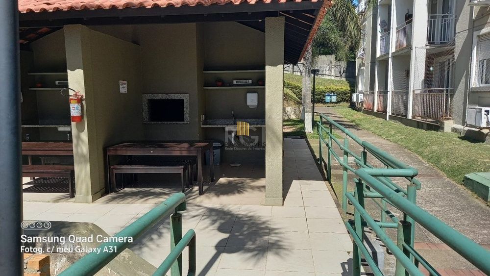Apartamento com 03 dormitórios (01 suíte), 01 vaga no bairro Morro Santana