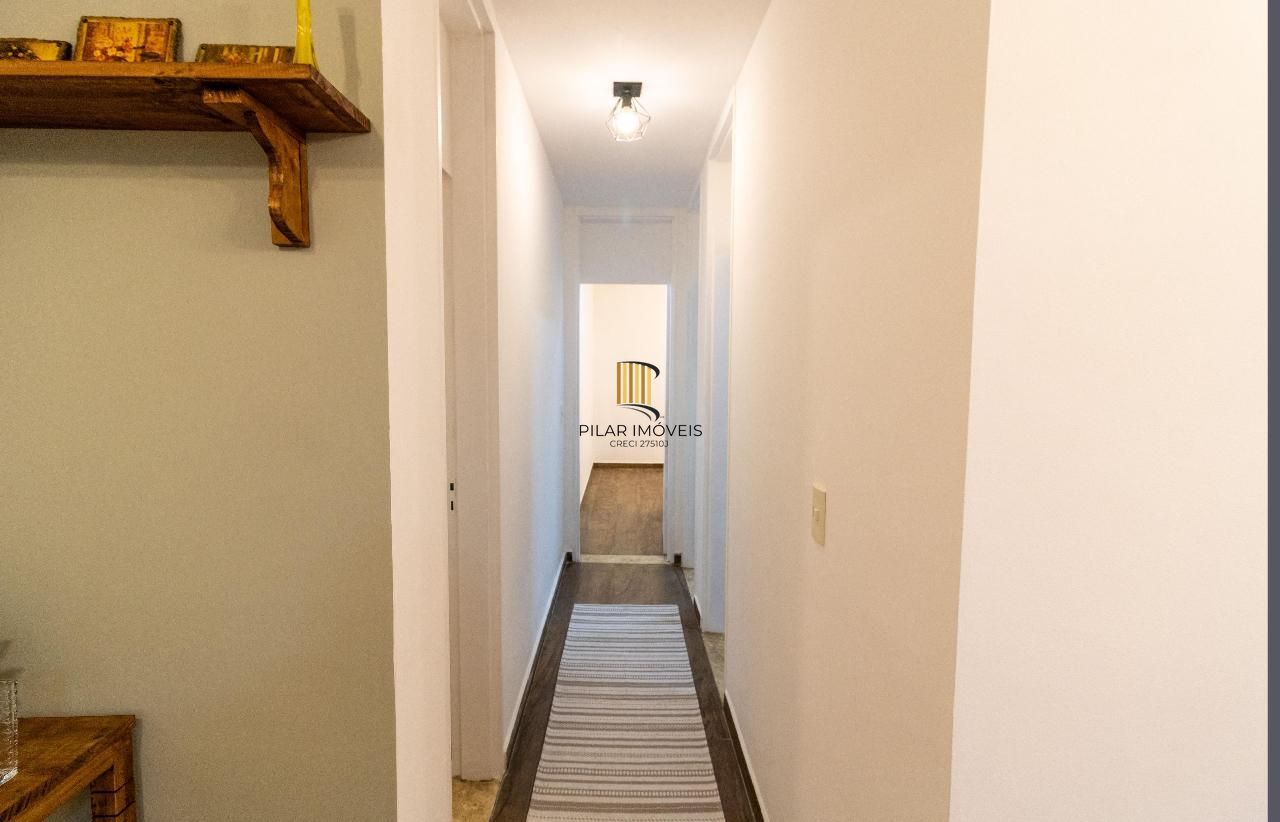 Apartamento com 03 quartos e 01 vaga escriturada no Bairro Camaquã