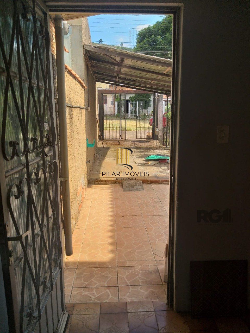 Casa a venda no bairro Alta Petropilis com 100m²