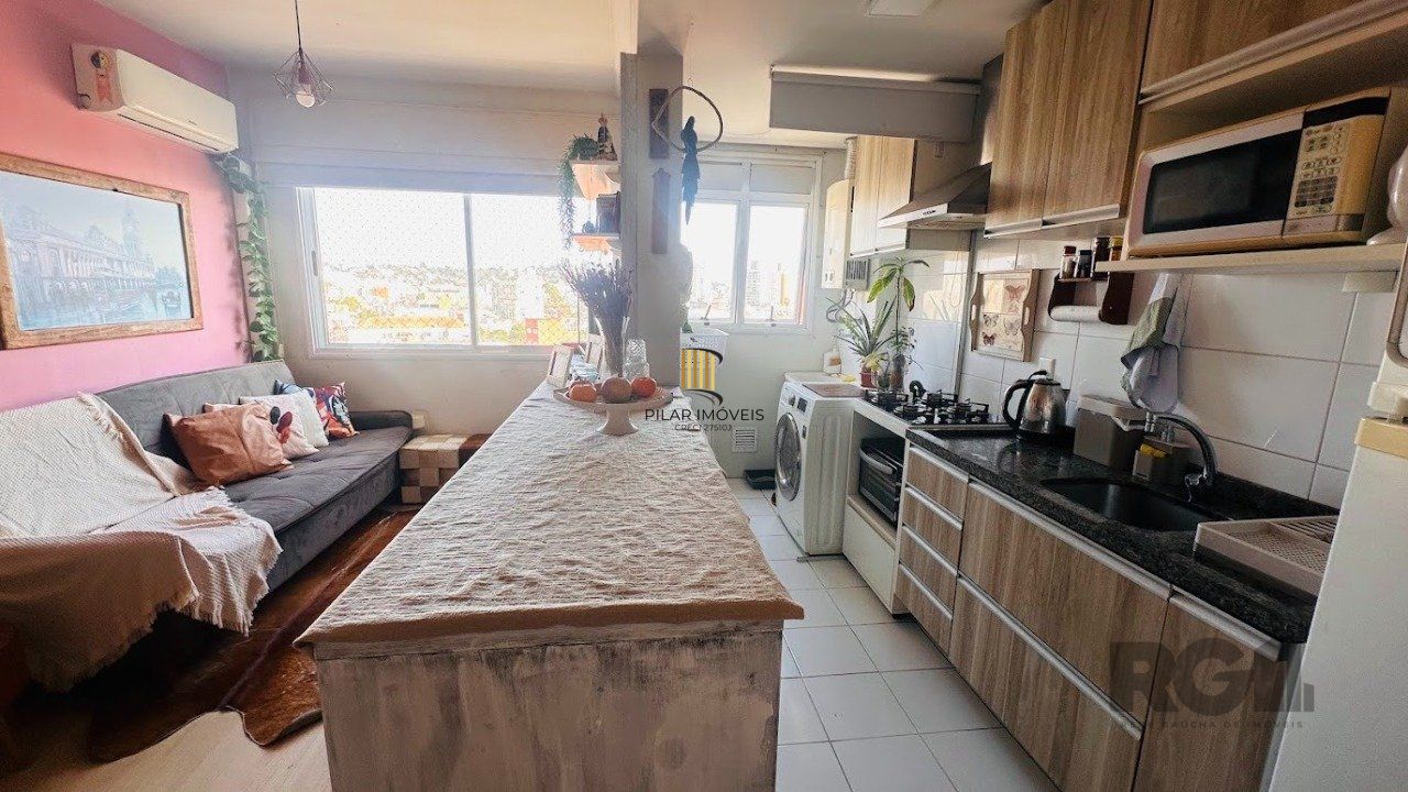 Apartamento 2 dormitórios no bairro Azenha